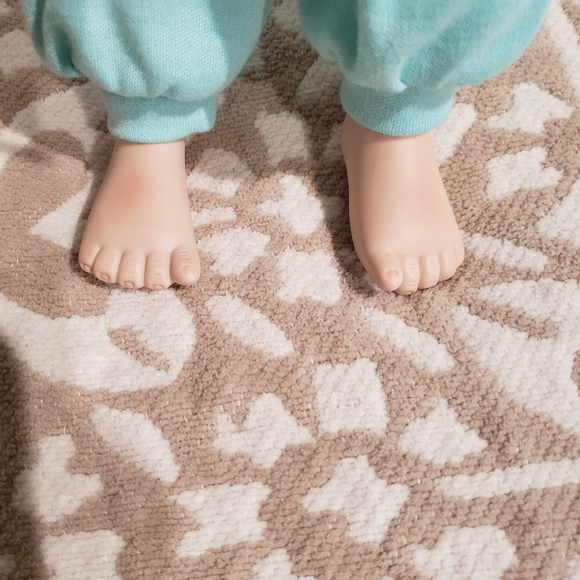 Ashton-Drake "My First Tooth" Patricia 14" Porcelain Doll - NEW in Box - Picture 7 of 10